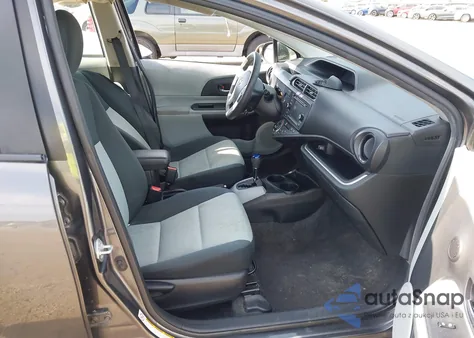 2014 Toyota Prius C Three from USA, damaged, VIN JTDKDTB37E1061417